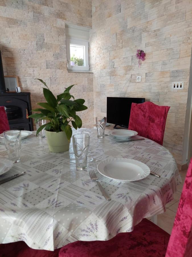 Apartman Lucija Seline Zewnętrze zdjęcie